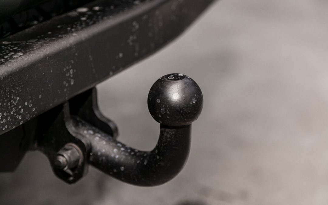 Montaggio ganci di traino